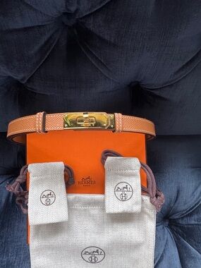 Hermès Kelly Double Tour Leather Bracelet in Gold and Gold